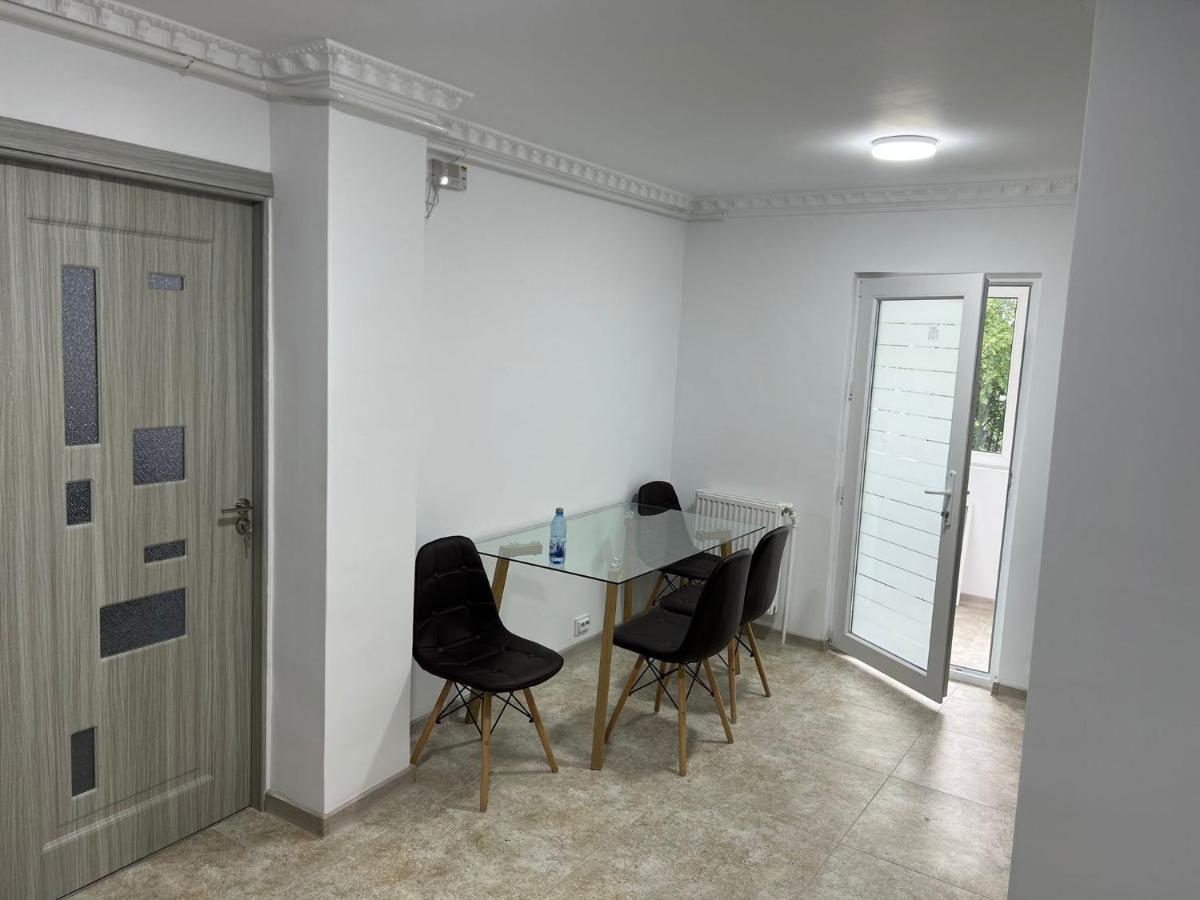 Eric Apartment Buzău Exteriér fotografie